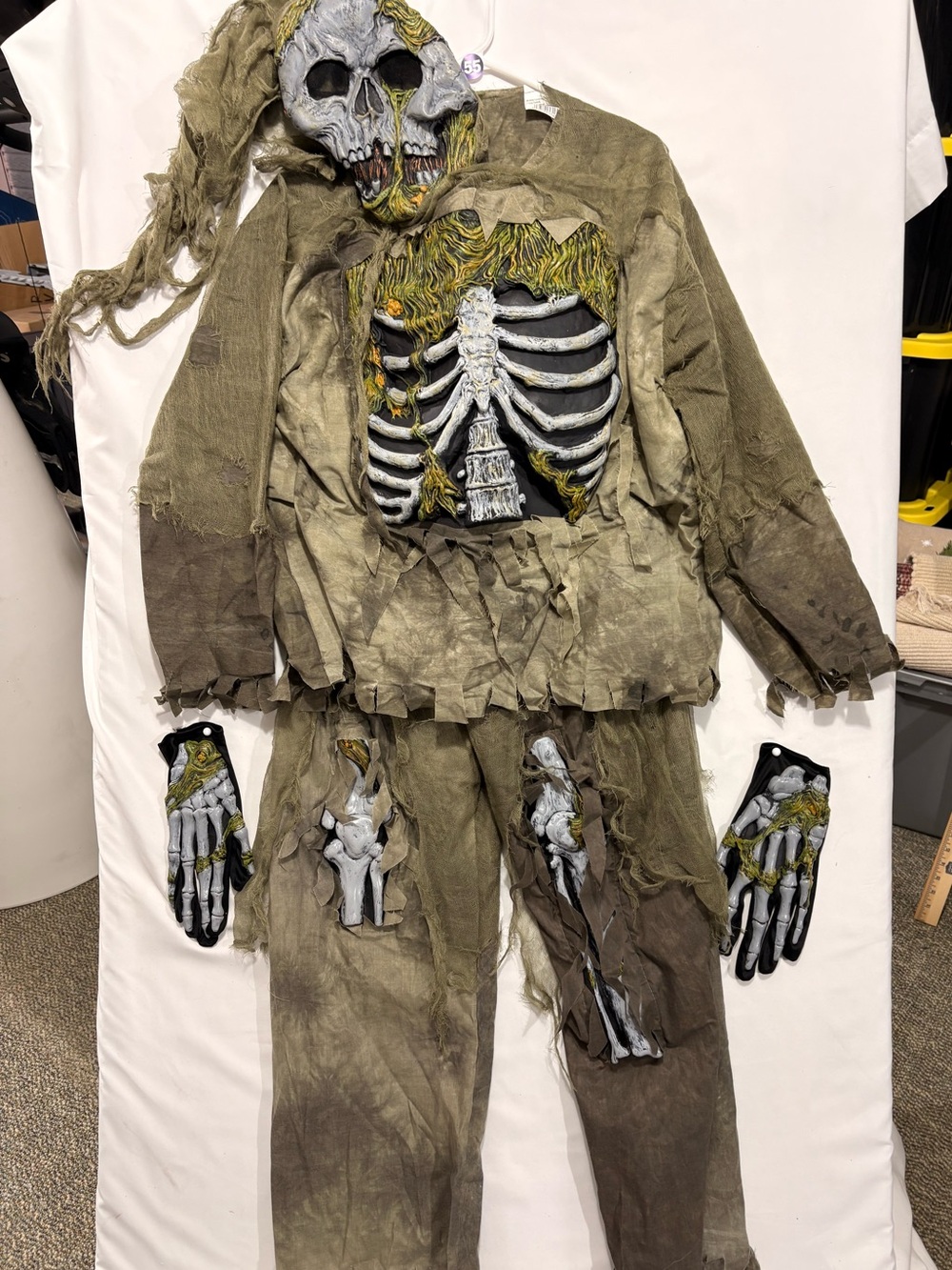 Adult vintage Skeleton Ghoul Costume - Green/Brown One size fits most.